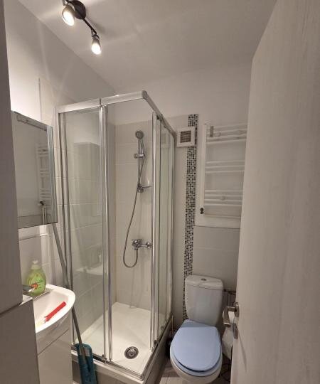 Mosilor, 5 minute Metrou, centrala proprie.