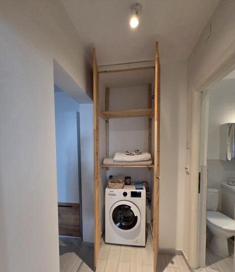 Mosilor, 5 minute Metrou, centrala proprie.