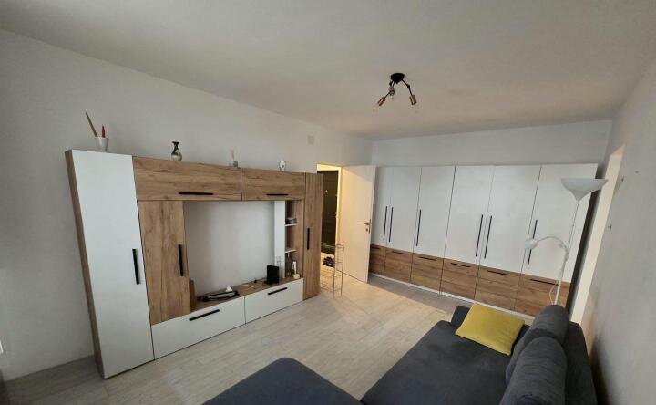 Mosilor, 5 minute Metrou, centrala proprie.